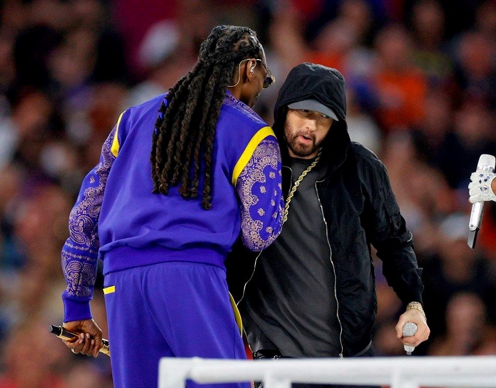 Super Bowl devre arası şovunda diz çöken Eminem'e NFL'den yanıt - 4