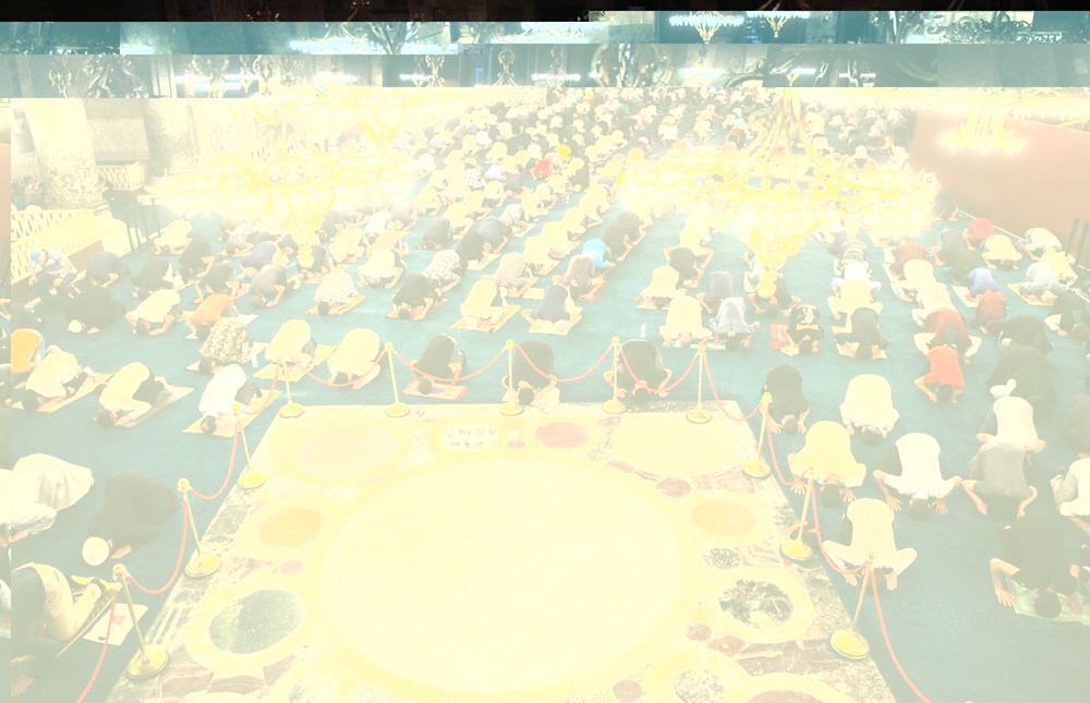 The crowd does not decrease in Hagia Sophia - 22