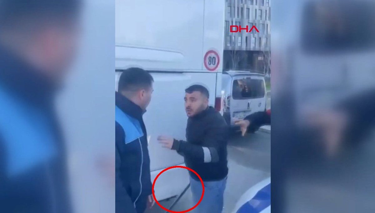 İstanbul'da zabıtaya döner bıçaklı saldırı İstanbul'da zabıtaya döner bıçaklı saldırı