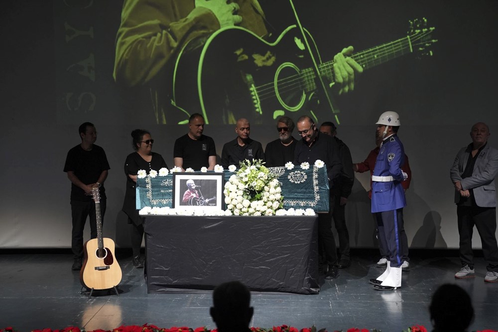 Usta müzisyen İlhan Şeşen'e veda: Cenazesi asansörde mahsur kaldı - 7