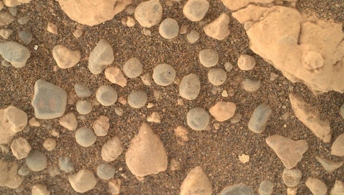 Mars zemininde gizemli küreler keşfedildi