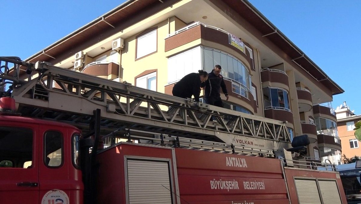 Alanya'da elektrikli sobadan çıkan yangın korkuttu Alanya'da elektrikli sobadan çıkan yangın korkuttu