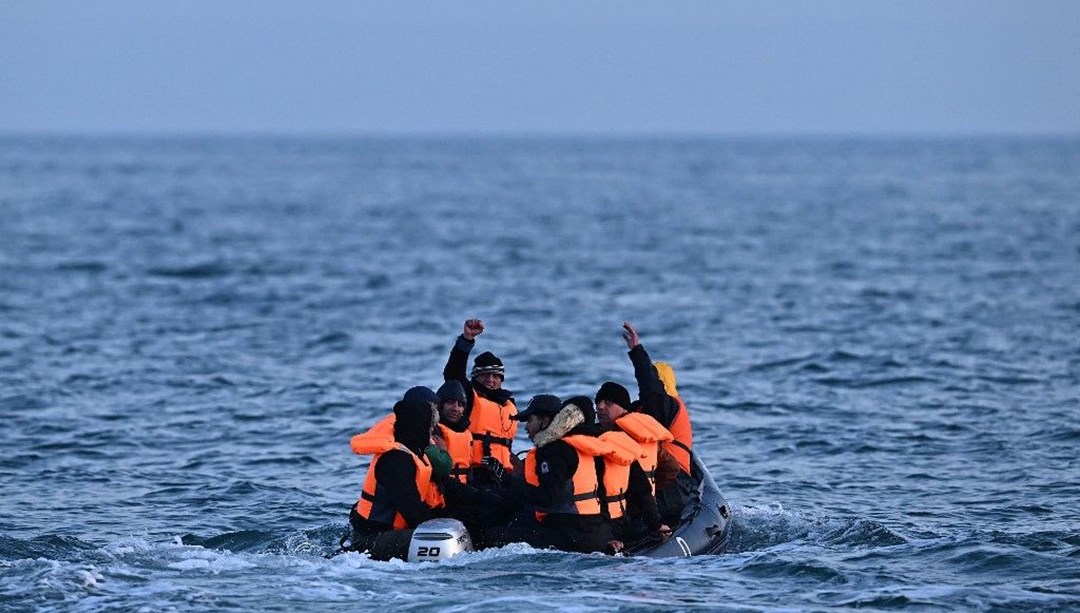 Manş Denizi'ni geçmeyen çalışan 5 göçmen hayatını kaybetti