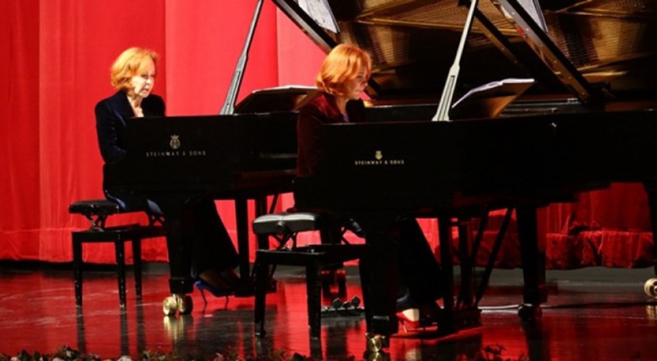 Piyanist Pekinel kardeşlerin albümü Uluslararası Klasik Müzik Ödülleri'ne aday - 1