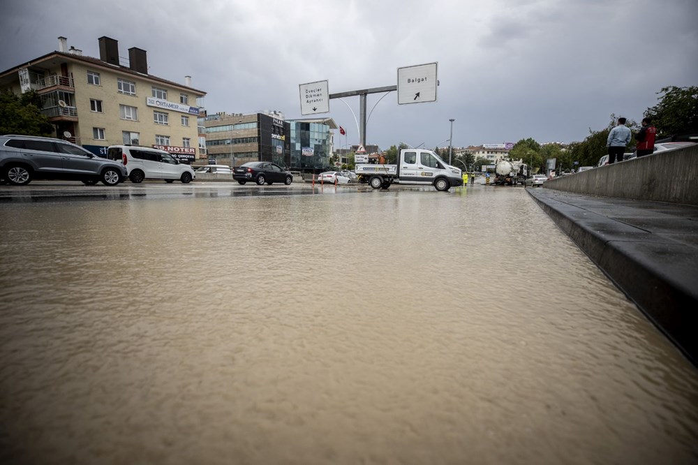 Ankara'da şiddetli sağanak: Yollar göle döndü, evleri su bastı - 9
