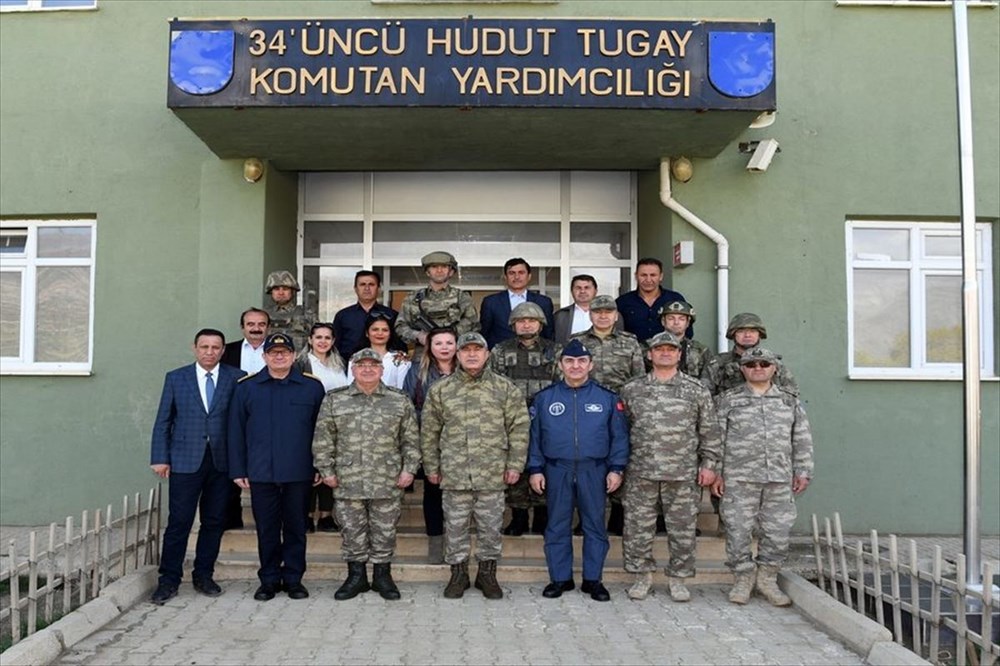 genelkurmay baskani akar hakkari de