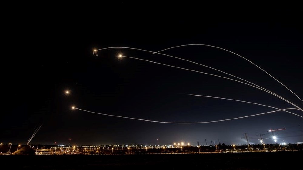 İsrail ordusu: Askerlerimiz Gazze'de kara operasyonlarını genişletmeyi sürdürüyor (İsrail-Hamas çatışmalarında 24.gün) - 13