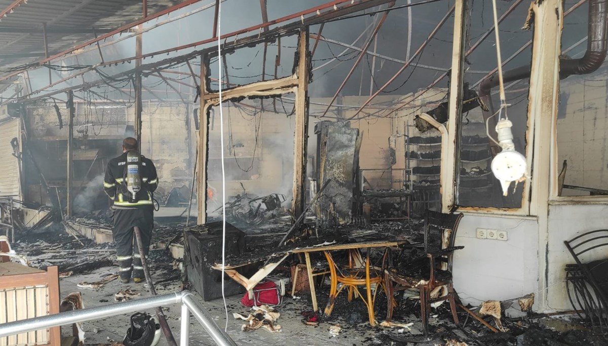 Kuşadası'nda çarşı yangını