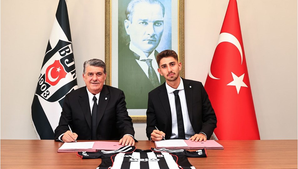 Beşiktaş genç yıldızıyla sözleşme uzattı