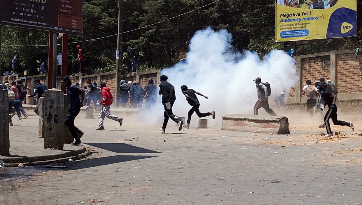 Madagaskar'da hükümet görevden alındı