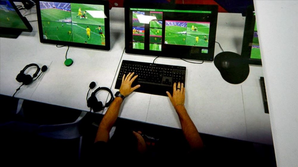 Dünya futbolunda büyük skandal: Hakem, VAR odasında canlı bahis yaptı - 2