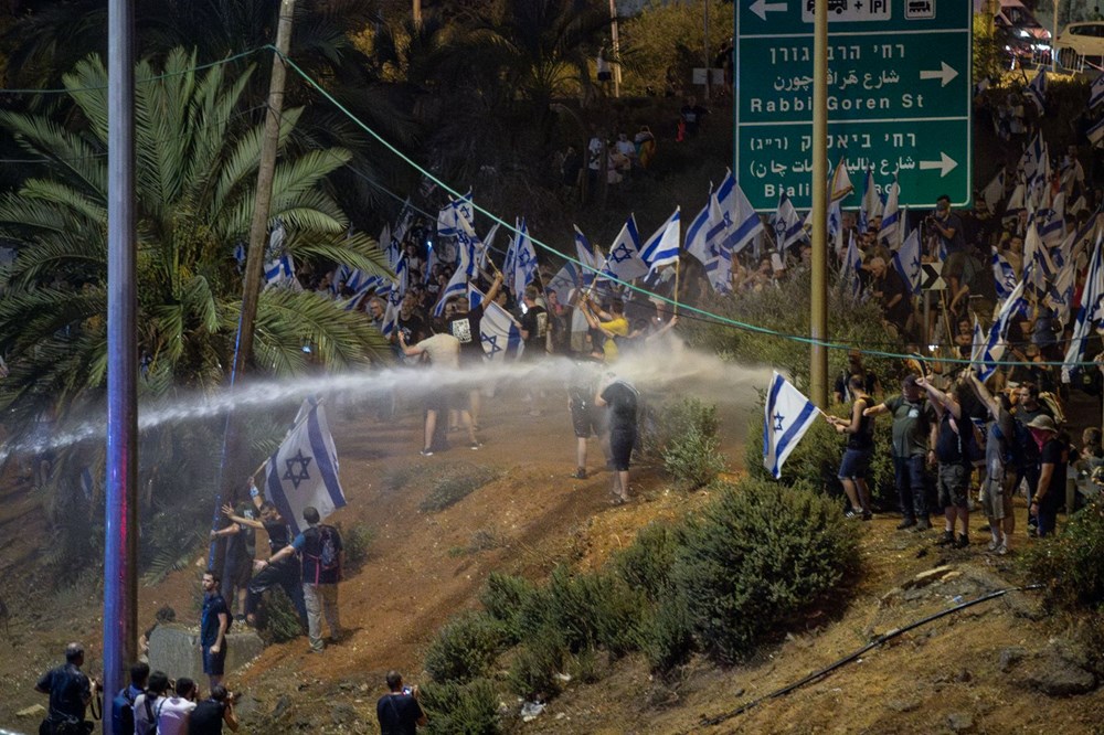 Netanyahu hükümeti karşıtı protestolara İsrail polisinden müdahale - 7