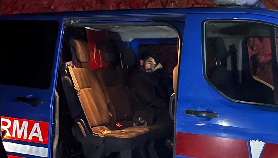 Alanya'da 3 noktada yangın çıkardı, 4'üncü yerde suçüstü yakalandı