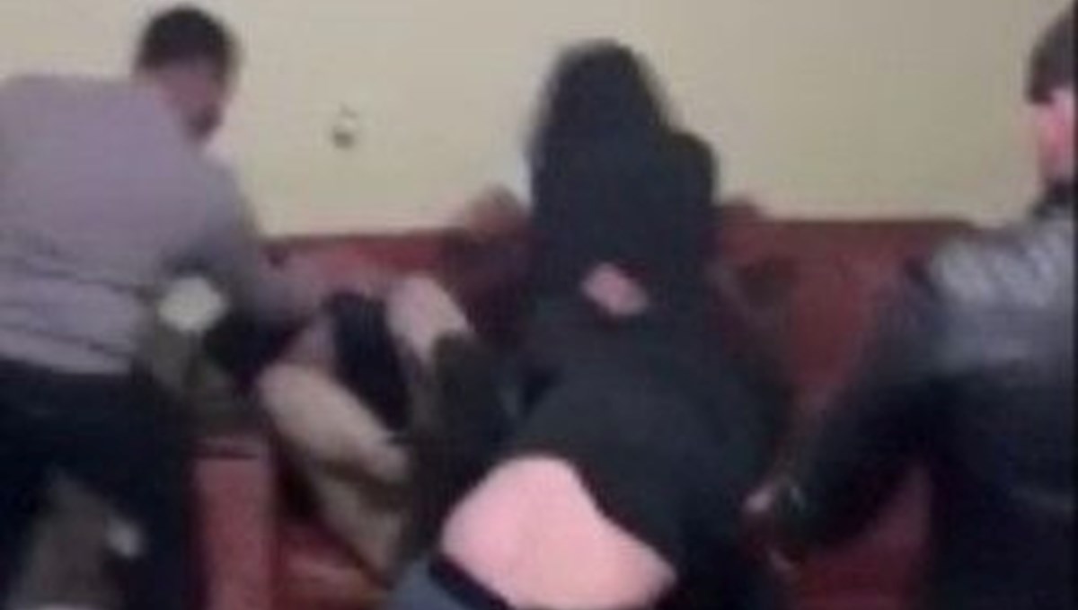 Cinayetin sebebi dayak videosu çıktı: Sosyal medyadan paylaştı Cinayetin sebebi dayak videosu çıktı: Sosyal medyadan paylaştı