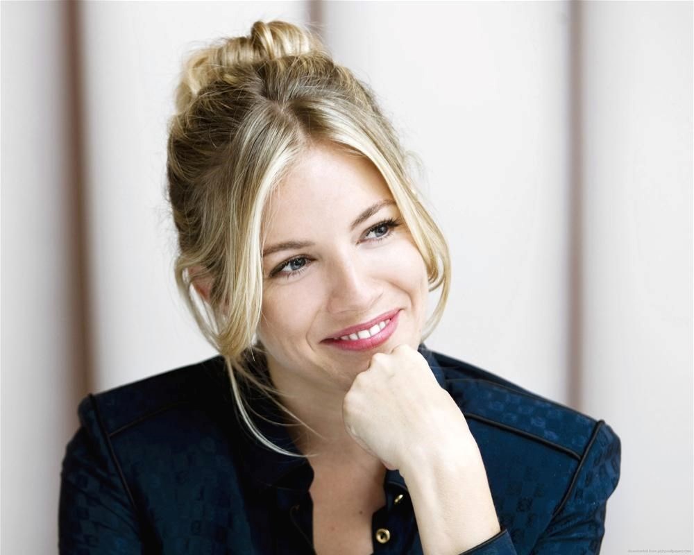 Oyuncu Sienna Miller yumurtalarını dondurduğunu açıkladı - 6