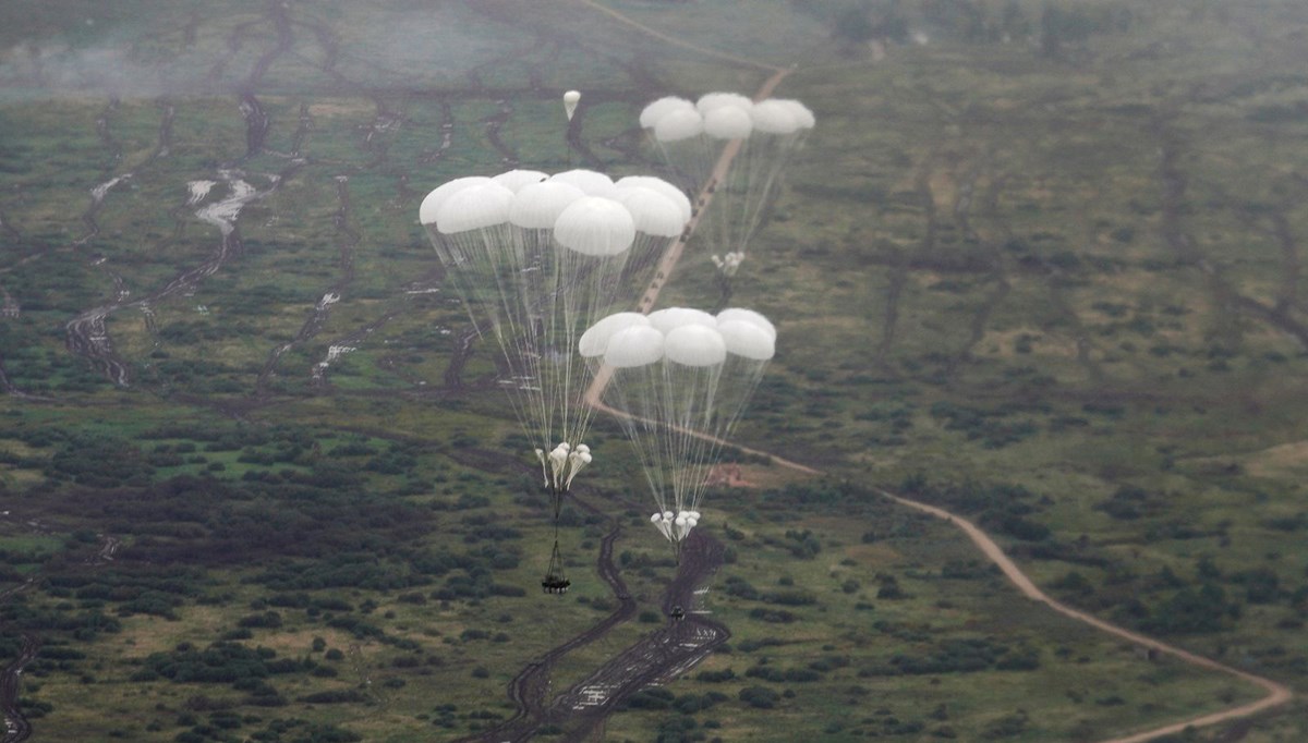 Rusya ve Belarus'tan gövde gösterisi: 3 komşu ülkede kırmızı alarm