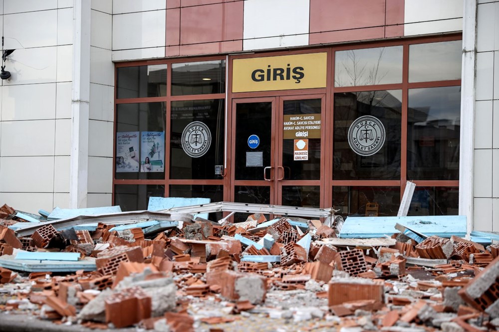 Düzce'deki 5,9'luk deprem adliye binasına hasar verdi - 4
