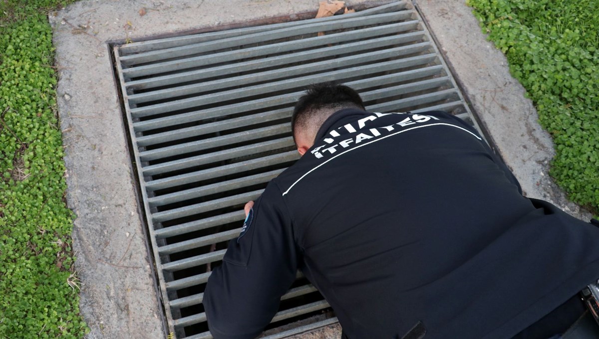 Kanalizasyondan gelen gizemli ses! Antalya’da ekipler alarma geçti: Kim var orada? Kanalizasyondan gelen gizemli ses! Antalya’da ekipler alarma geçti: Kim var orada?