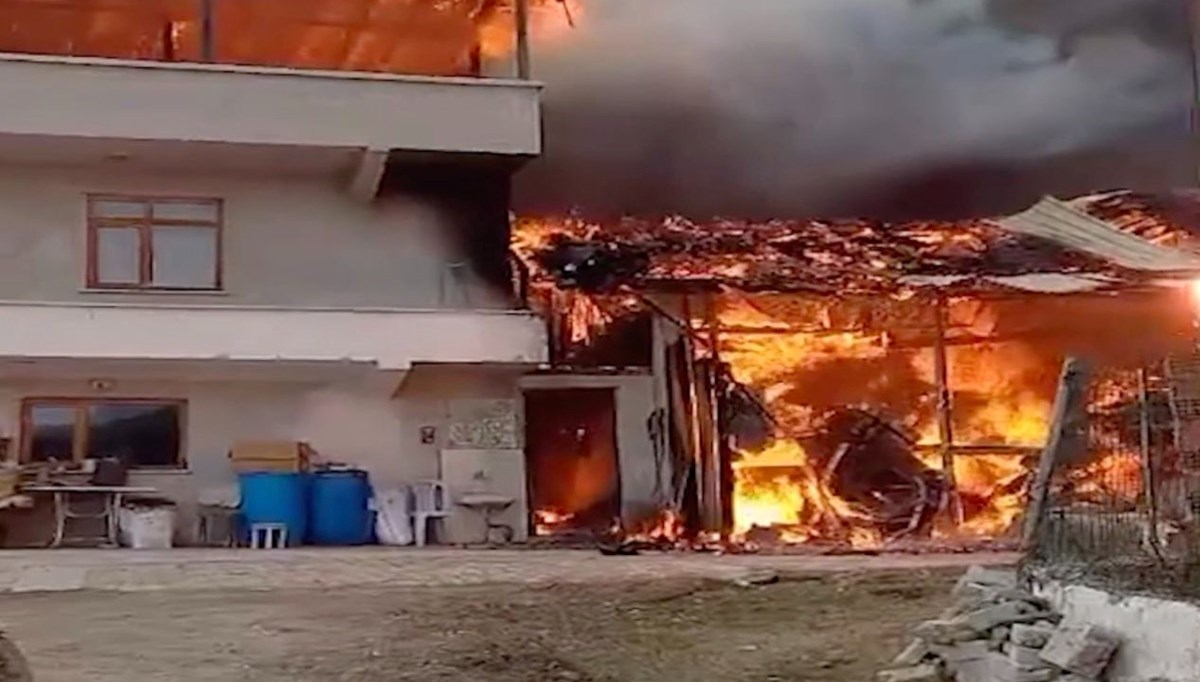 Alevlere teslim olan ev ve ahır kullanılmaz hale geldi