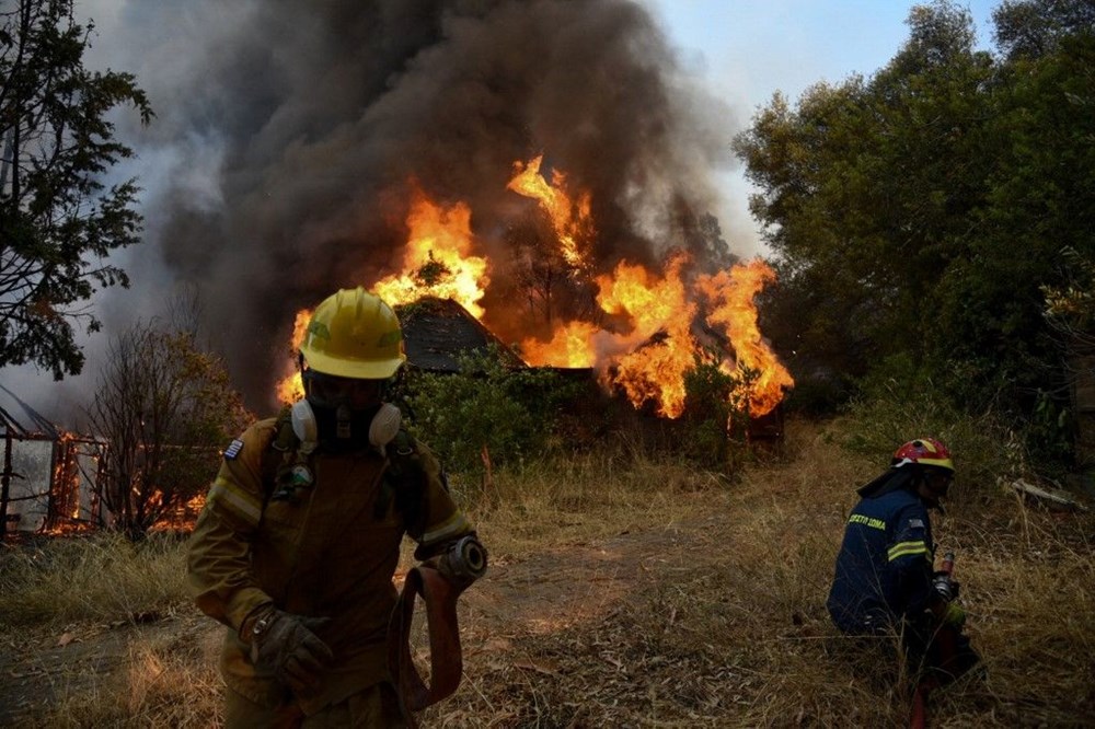 Akdeniz alev aldı: Yunanistan ve İtalya’da orman yangınları sürüyor - 33