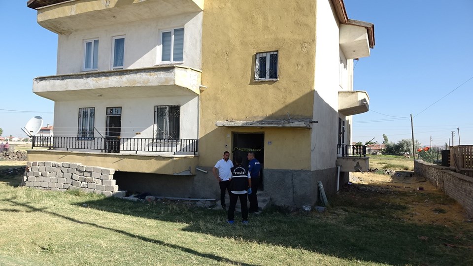 Ekmek alma tartışması kanlı bitti: Kardeşi ağabeyini öldürdü - 1