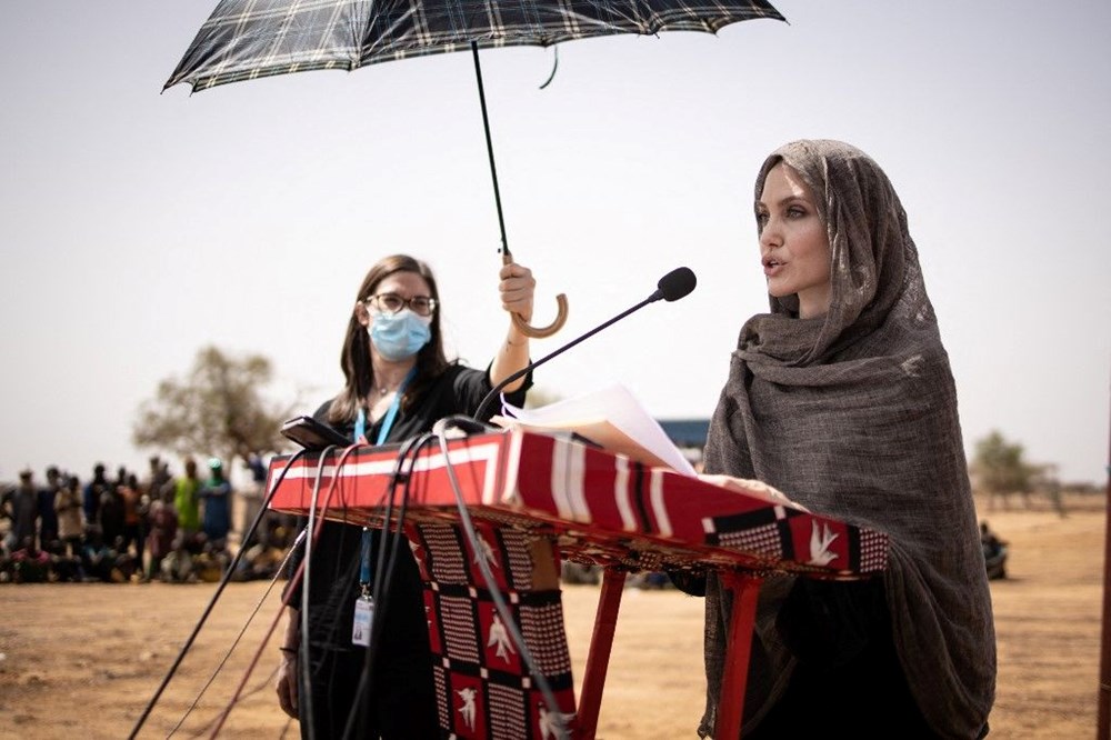 Angelina Jolie'den Afgan kadınlar için çağrı: Çiçeği kesebilirsin, ama baharın gelişini durduramazsın - 5