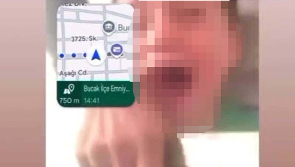 Çocuklarının boğazına bıçak dayadı