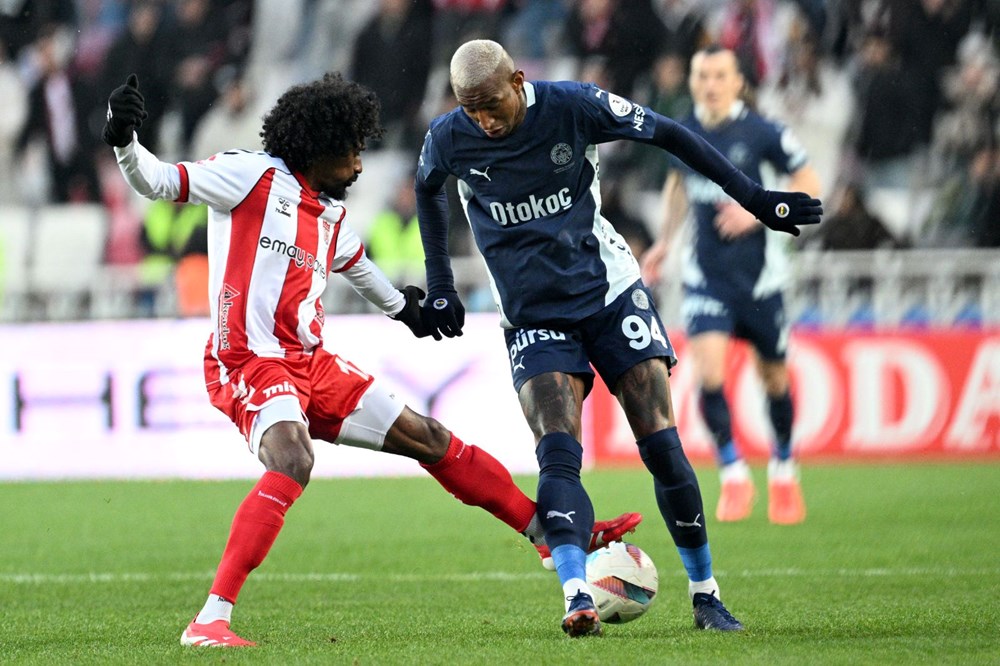 Fenerbahçe'ye övgü, Mourinho'ya tenkit: "Anlamak mümkün değil | Enteresan bir durum" 74 oHLgVKRzEkGPdPrr4Zw ag