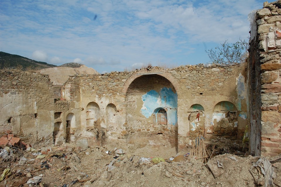 Tekirdağ'da tarihi kilisede izinsiz kazı - 3