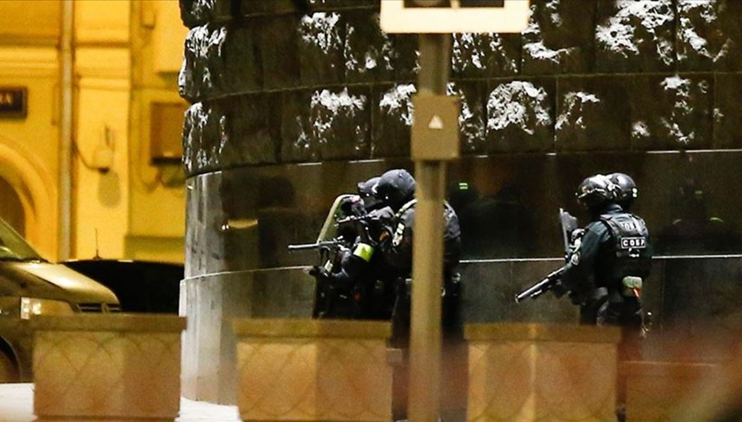 Rusya'da silahlı saldırı: Çatıya çıkıp rastgele ateş açtı