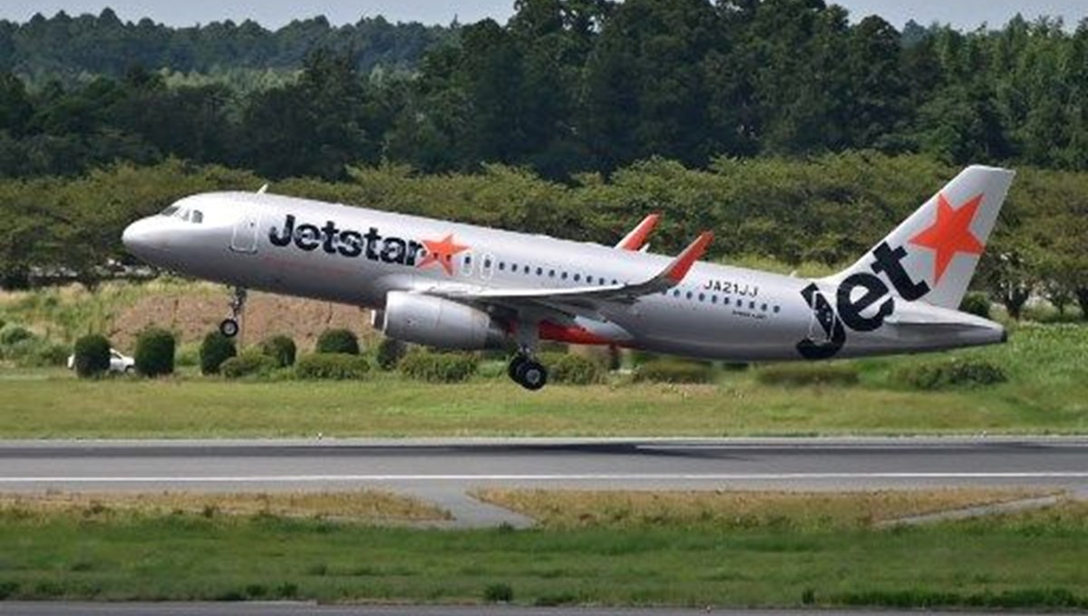 Avustralyalı Jetstar Havayolları uçuş iptalleri nedeniyle özür diledi