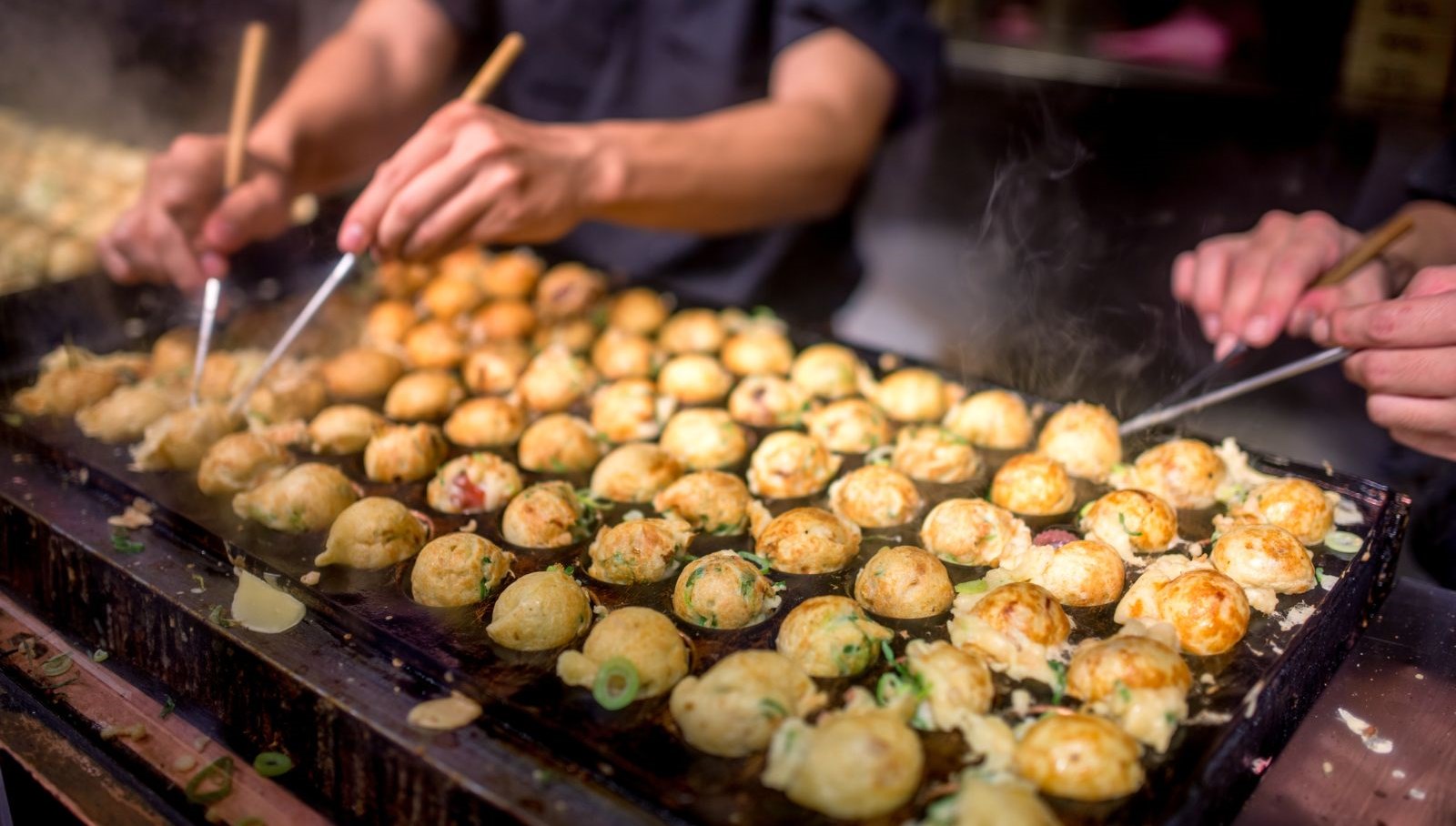 Sattığı yemekten saç çıkan Japon kendini cezalandırdı - Son Dakika