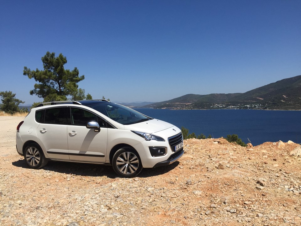 Aileler için ideal bir seçenek: Peugeot 3008 dizel-otomatik - 1