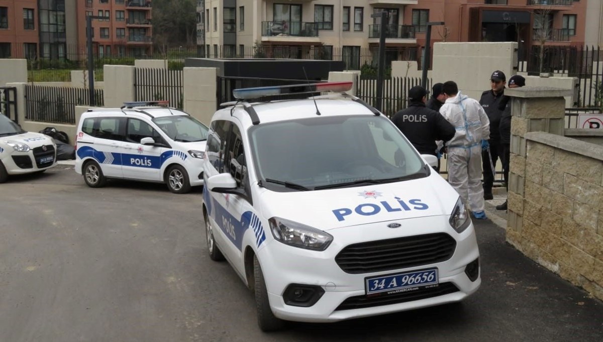 İstanbul’da rehine krizi cinayetle bitti: Rehin aldığı eşini öldürdü İstanbul’da rehine krizi cinayetle bitti: Rehin aldığı eşini öldürdü