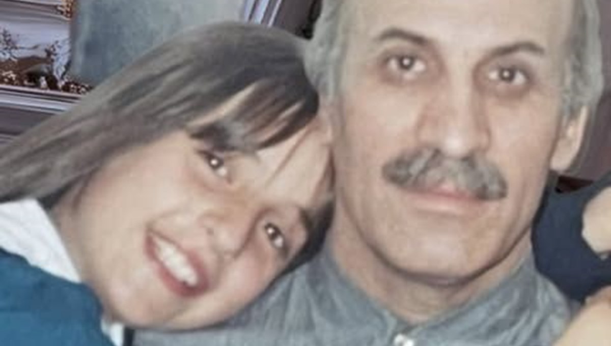 Ünlü oyuncu İrem Sak'tan duygusal paylaşım (Ünlülerin çocukluk ve gençlik halleri) Ünlü oyuncu İrem Sak'tan duygusal paylaşım (Ünlülerin çocukluk ve gençlik halleri)
