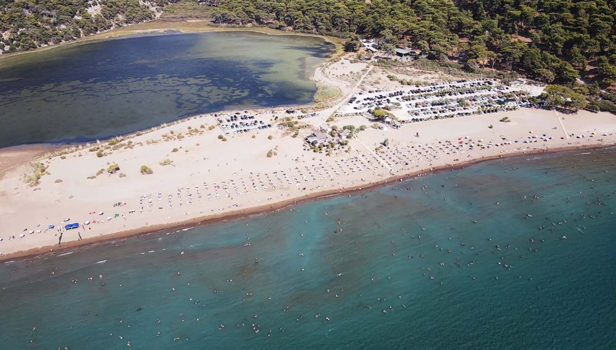 Muğla plajlarında sıcak kalabalığı