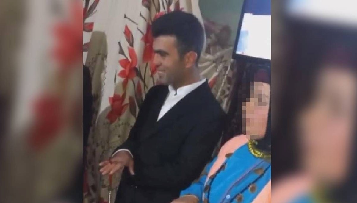 Konya'da 13 yaşındaki kız nişanlandırıldı: Görüntüler tepki çekti Konya'da 13 yaşındaki kız nişanlandırıldı: Görüntüler tepki çekti