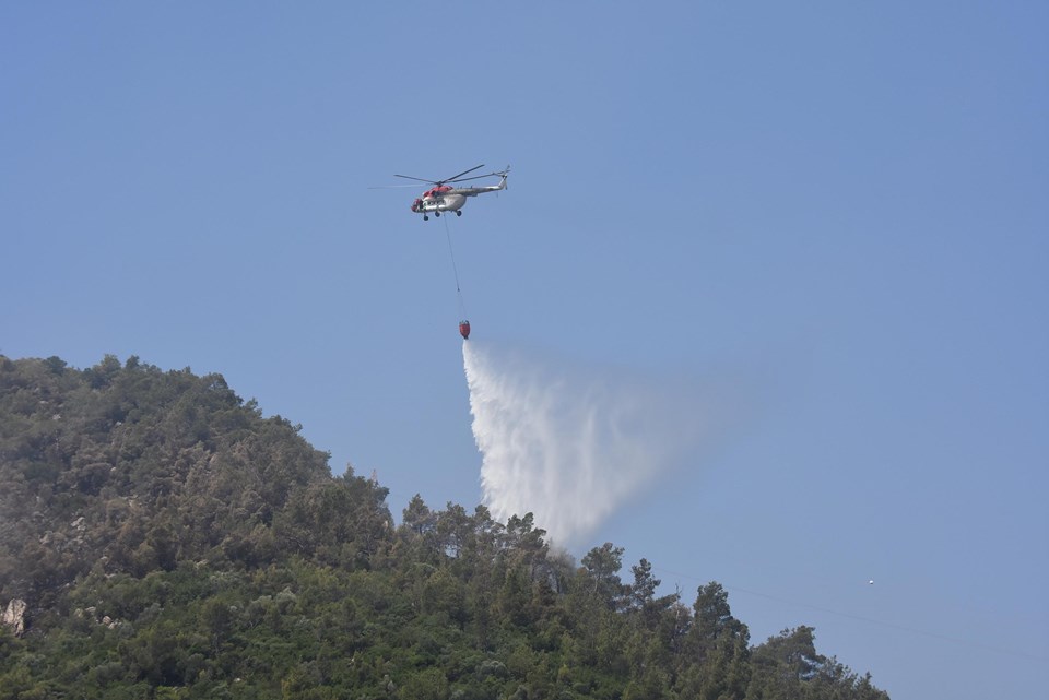İzmir'deki orman yangını kontrol altına alındı - 1