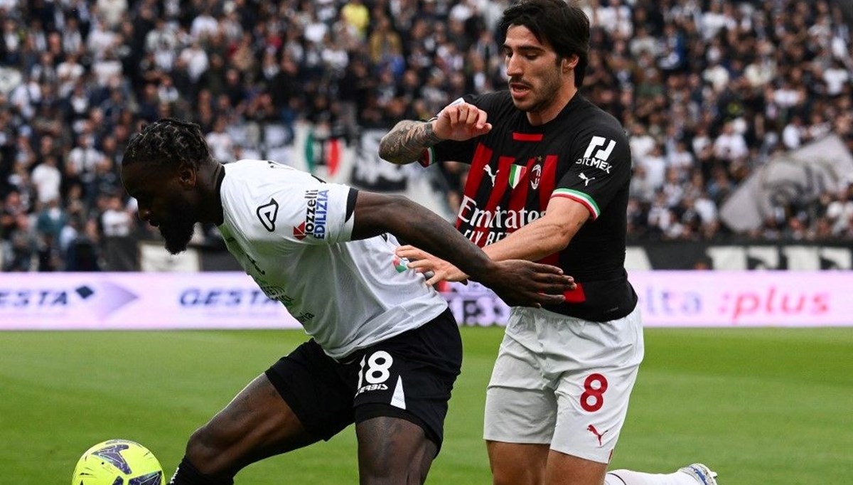 İtalya tarihine geçen transfer: Milan'ın yıldızı Sandro Tonali rekor bonservis bedeliyle Newcastle United’ta