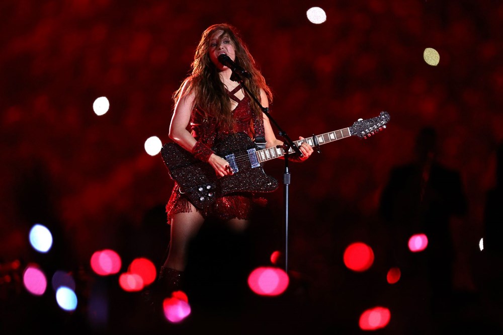 2020 Super Bowl devre arası şovuna Jennifer Lopez ve Shakira damgası