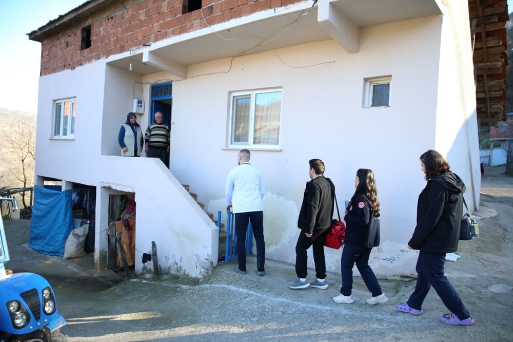 110 yaşındaki Selvi nine yıllara meydan okuyor: Her gün yediği 1 besin var - 9