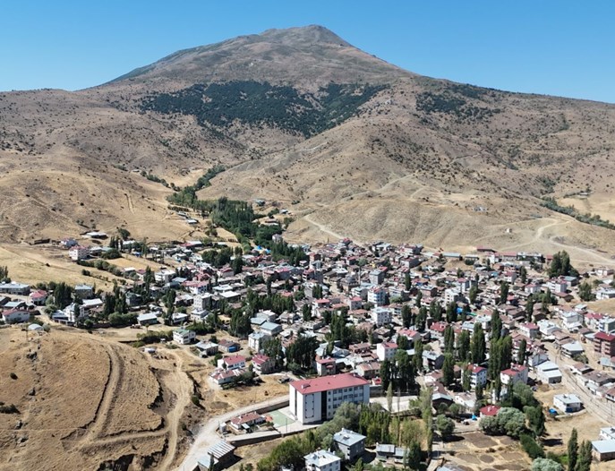 Mahkeme kararı sevinçle karşılandı: 12 yıl sonra yeniden belediye oldu