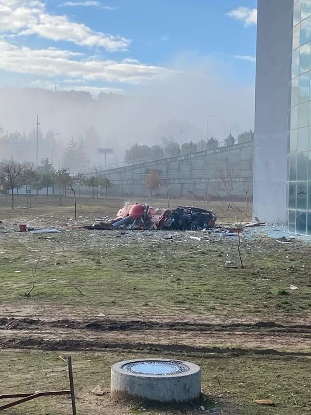 Muğla'da hastaneye çarpan ambulans helikopter düştü: 4 kişi öldü - 1
