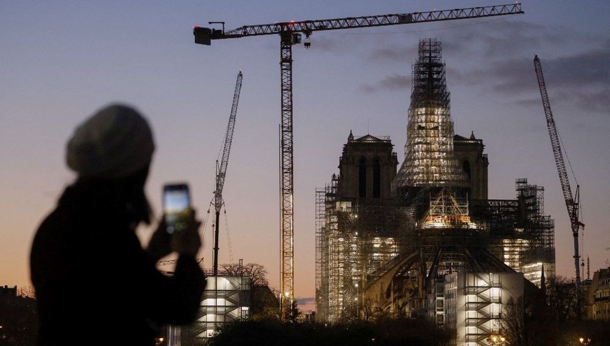 Notre Dame Katedrali'nin restorasyonu bu yılın sonunda tamamlanıyor Notre Dame Katedrali'nin restorasyonu bu yılın sonunda tamamlanıyor