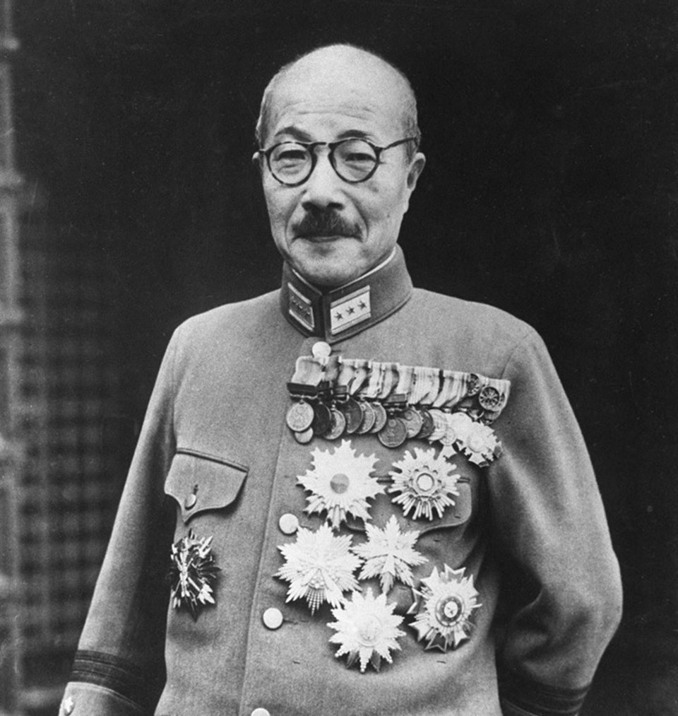 İdam edilen Japonya Başbakanı Tojo'nun küllerinin Pasifik'e atıldığı belirlendi - 1