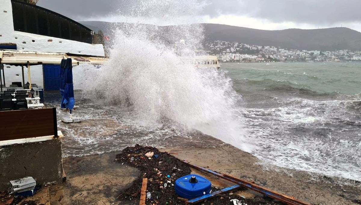 Bodrum-Kaş arasında denizlerde fırtına bekleniyor Bodrum-Kaş arasında denizlerde fırtına bekleniyor