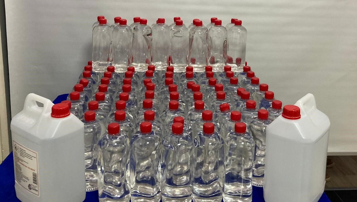 Samsun'da 160 litre etil alkol ele geçirildi Samsun'da 160 litre etil alkol ele geçirildi