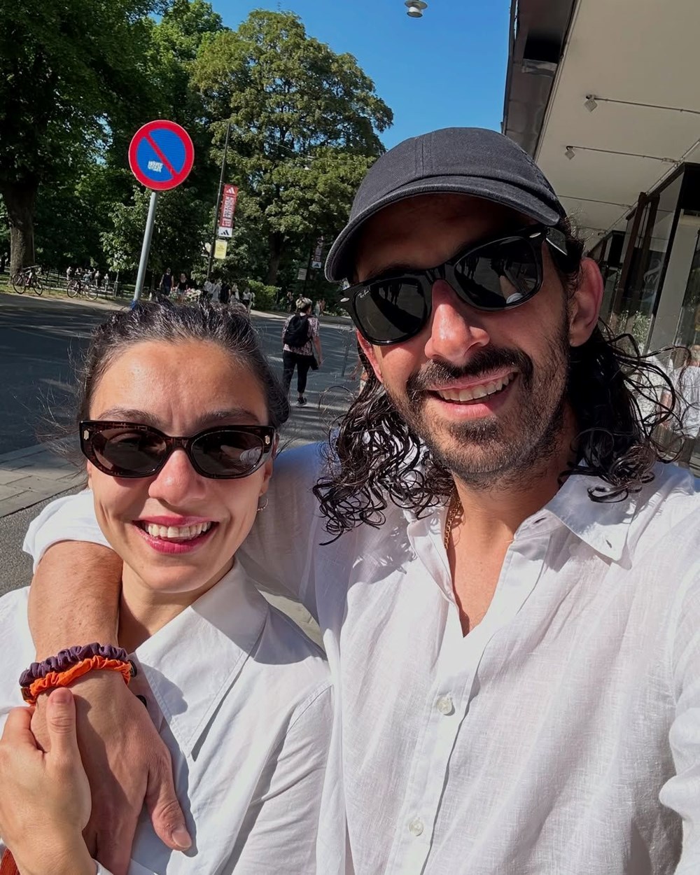 Merve Dizdar ile Cihan Ayger'den evlilik yıl dönümüne özel pozlar - 3