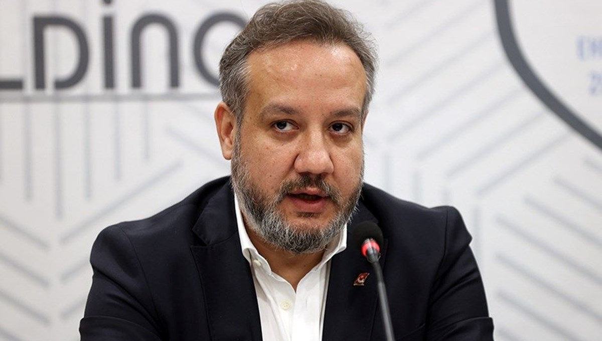Antalyaspor'dan hakem açıklaması: Maçları evlatlarımız yönetsin Antalyaspor'dan hakem açıklaması: Maçları evlatlarımız yönetsin