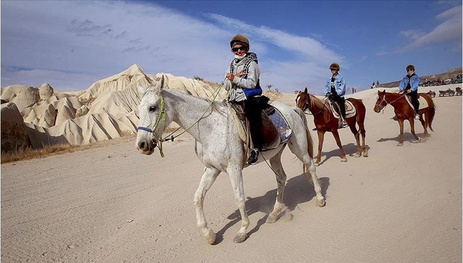 Kapadokya hafta sonunda yerli turistlerin mekanı oldu